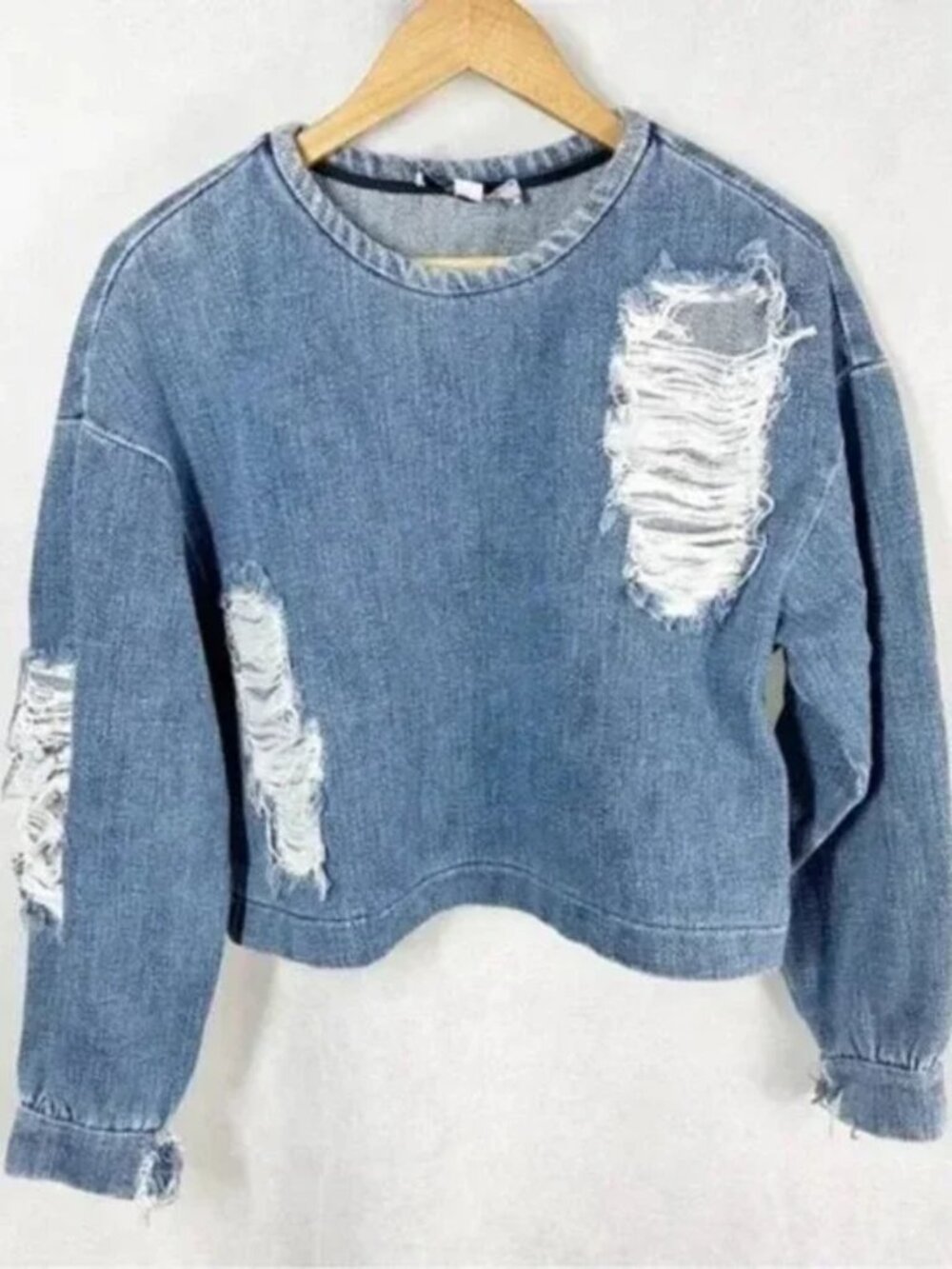 Designer Fall-Winter 2018 Ready-To-Wear Collection Distressed Denim Top Sweater - Picture 8 of 16